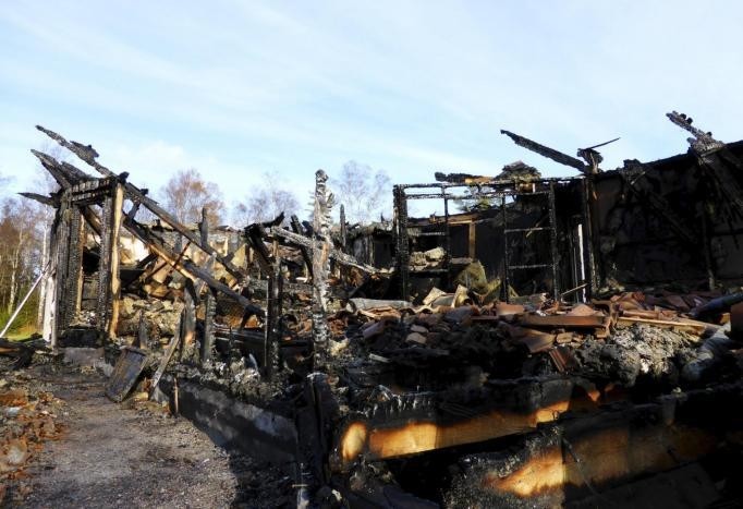 A burned down asylum centre is seen in Munkedal, Sweden October 27, 2015. (REUTERS Photo)