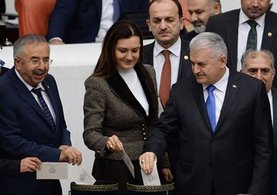 Anayasa değişikliği teklifinin 7'nci maddesi kabul edildi