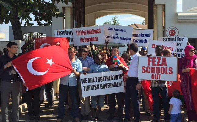 Turks living in Tanzania call for closure of Gülen schools, condemn the coup attempt