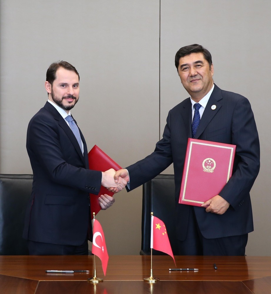 Energy and Natural Resources Minister Berat Albayrak (L) and Chinese National Energy Administration Director Nur Bekri signed a memorandum of understanding for the mutual development of the nuclear technology and cooperation between Turkey and China.