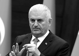 Başbakan Binali Yıldırım: Seçimle gelip terörle iç içe girenler hesabını verir