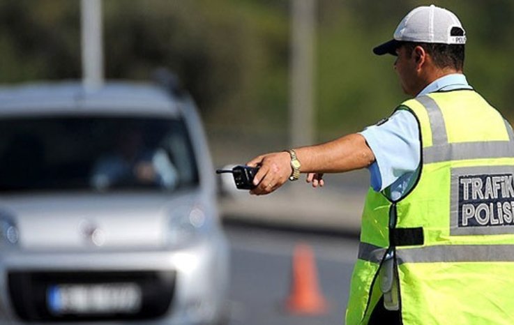 'STANDART DIŞI' OLANLARA BÜYÜK CEZA! 427 TL VE TRAFİKTEN MEN...