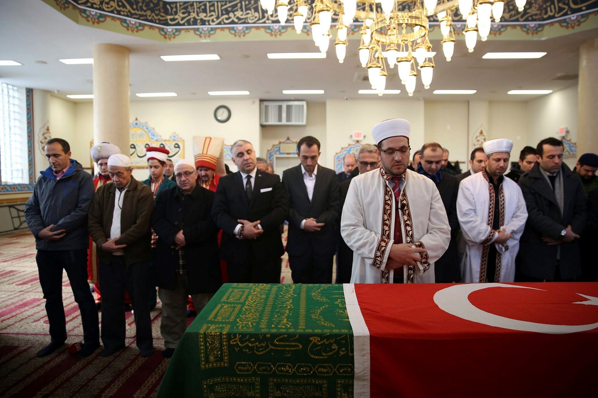 Last heir to former Ottoman Empire, Prince Bayezid Osman laid to rest