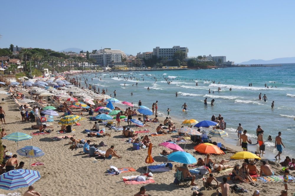 Speaking to Russian media, deputy economy minister said they expected Turkey to recapture the title of most preferred vacation spot among Russians in terms of both tourism service sales and demand for those services in September.
