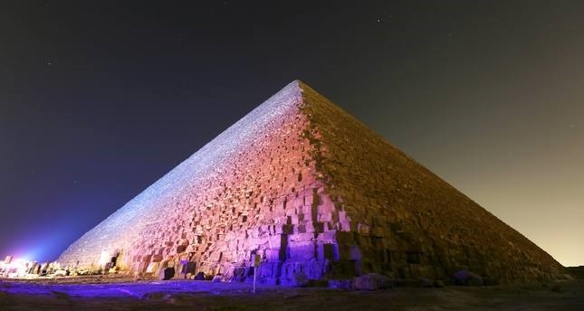 The Pyramid of Khufu, the largest of the pyramids of Giza, is pictured on the outskirts of Cairo, Egypt, November 9, 2015. (REUTERS Photo)