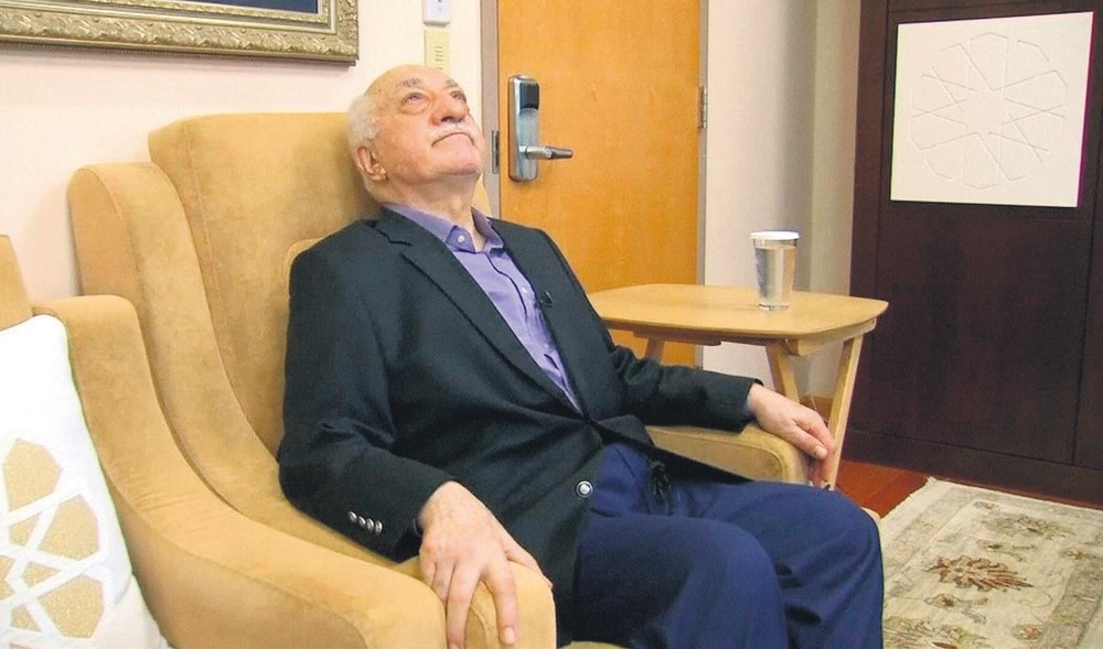 Terror cult leader Fethullah Gu00fclen is the prime suspect in investigations against his FETu00d6 cult.