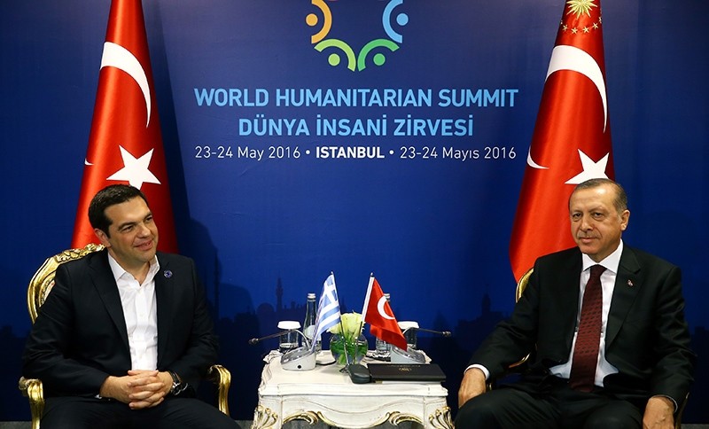 President Recep Tayyip Erdou011fan, right, and Greek Prime Minister Alexis Tsipras, sit prior to their meeting at the World Humanitarian Summit in Istanbul, Monday, May 23, 2016 (AP Photo)