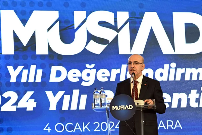 bakan-simsekten-para-politikasi-ve-enflasyon-mesaji-1704365680342.jpg