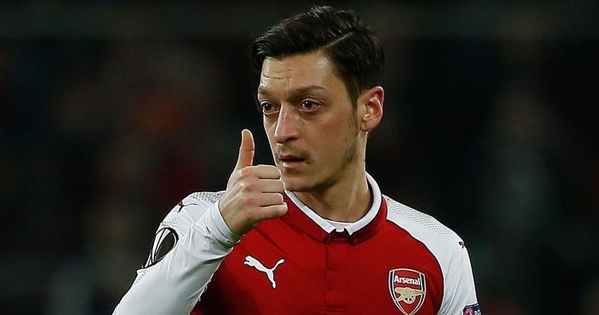 Arsenalde 10 numara Mesutun