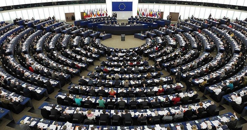 Avrupa Parlamentosundan Sisi yönetimine kınama