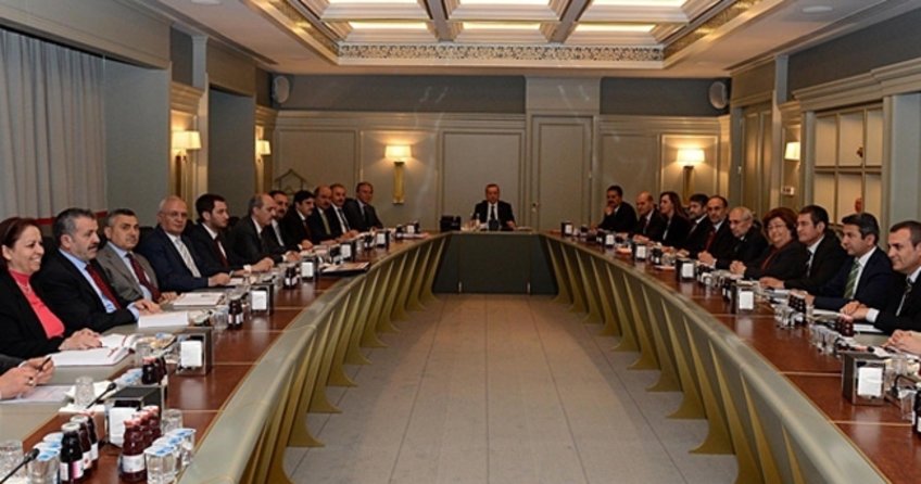 AK Parti'de referandum hazırlığı