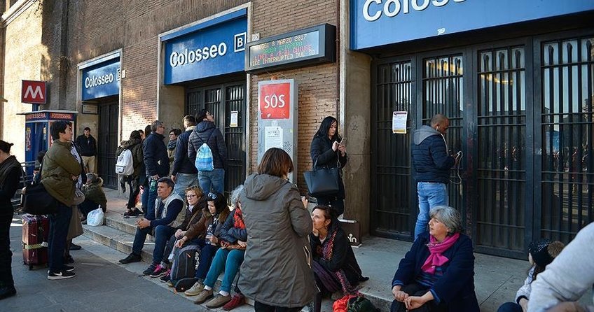 İtalyada işçiler greve gitti
