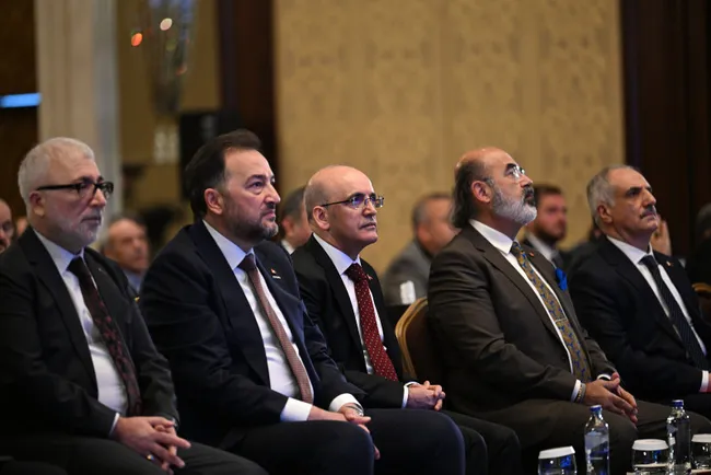 bakan-simsekten-para-politikasi-ve-enflasyon-mesaji-1704365684750.jpg