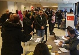 Yurt dışı oylarında ilk gün tarihi rakam