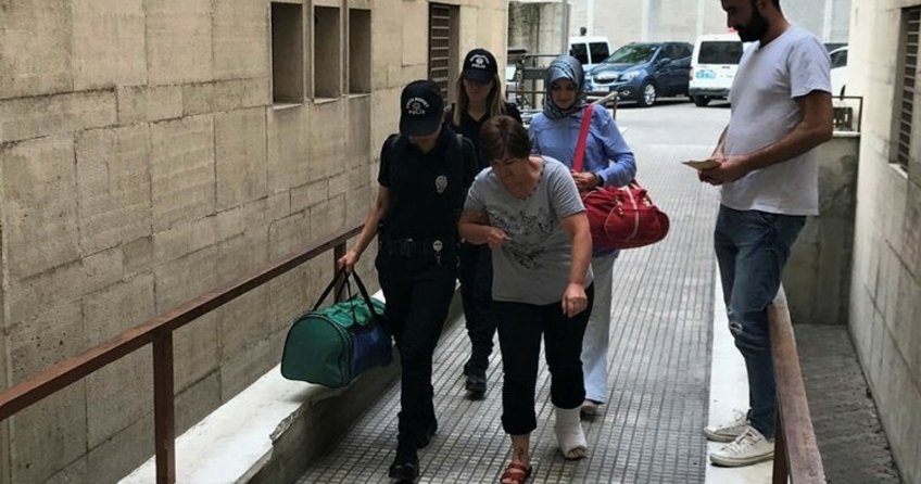 FETÖ'cü öğretmen polisten kaçmak için ikinci kattan atladı!