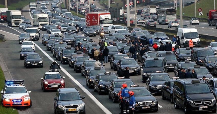 Belçika’da ’Uber’ protestosu