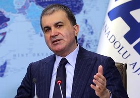 AB Bakanı Ömer Çelik: ''Türkiye ile aralarına Berlin duvarı örüyorlar'' dedi.