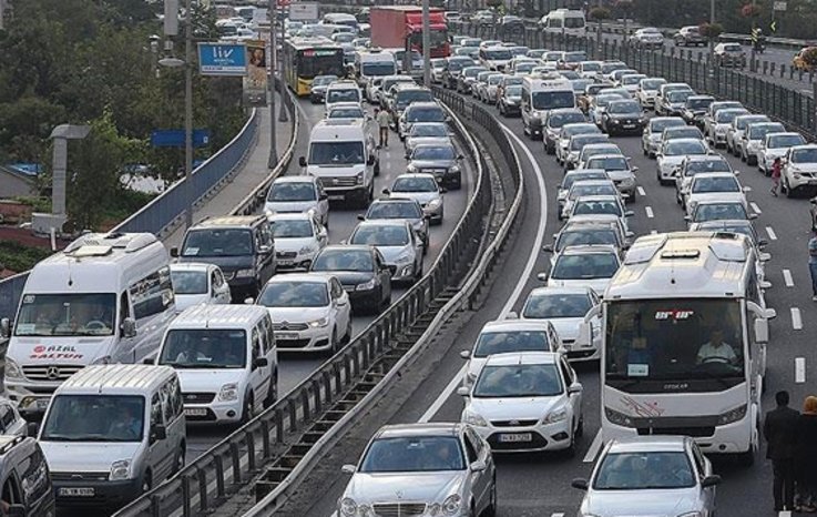 TRAFİĞE KAYITLI ARAÇ SAYISI HAZİRAN’DA 21 MİLYON 643 BİN OLDU