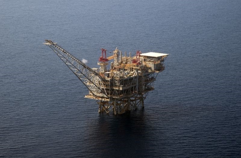 An Israeli natural gas drilling platform in the Mediterranean. The normalization of ties between Turkey and Israel proposes the transfer of Mediterranean gas to Europe through Turkey.
