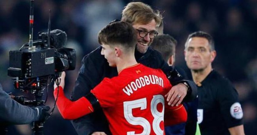 17 yaşında Liverpool tarihine geçti