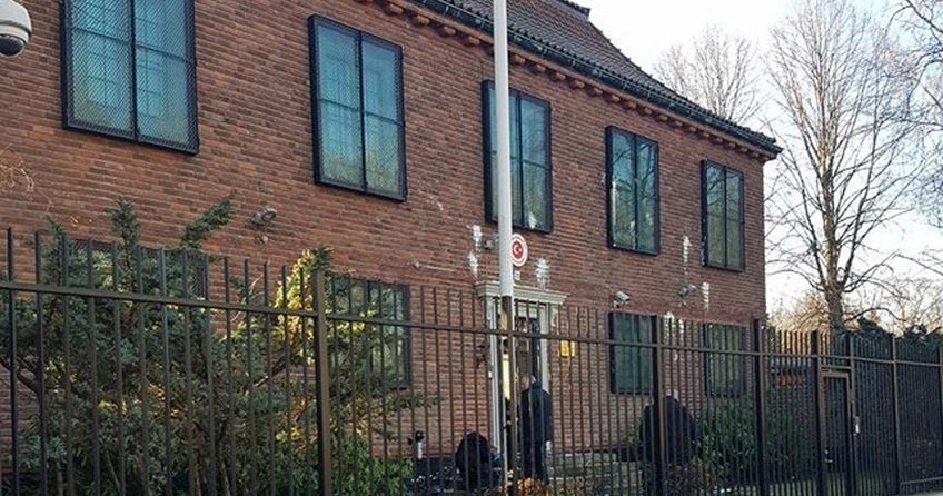 Türkiyenin Stockholm Büyükelçiliğine saldıracaklardı