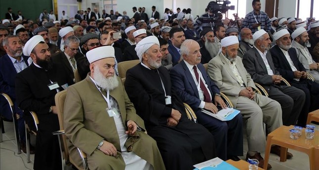 شخصيات سورية تدعم عملية درع الفرات