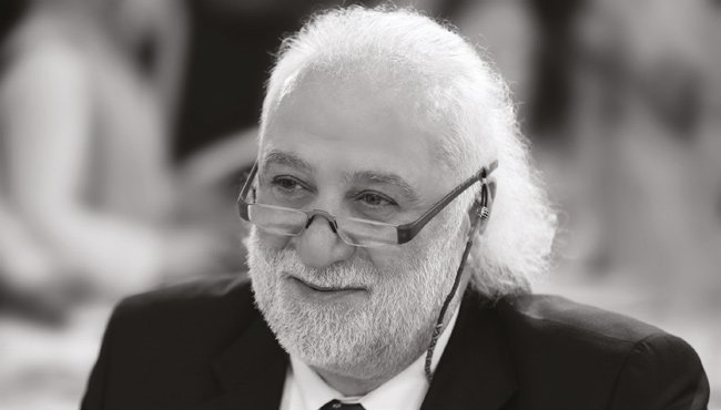 Iki Denizin Birlestigi Adam Ahmed Yuksel Ozemre Soylesi Lacivert Dergi