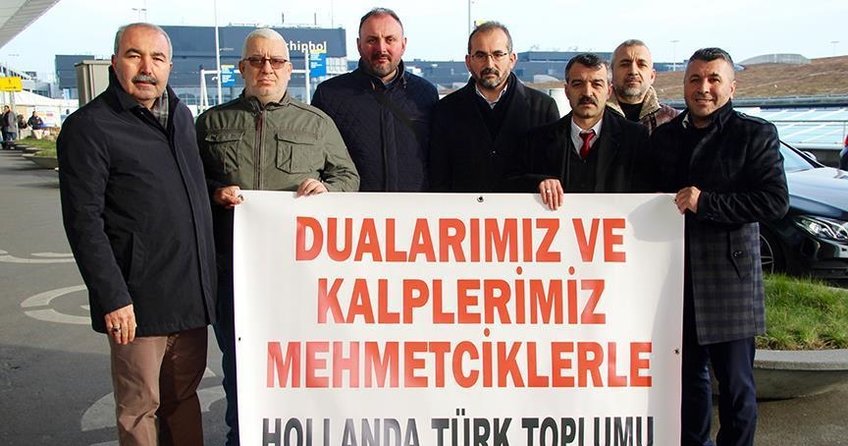 Hollanda’daki Türkler’den Mehmetçik’e destek