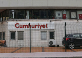 Cumhuriyet Gazetesi’nin 19 yazar ve yöneticisine örgüt davası