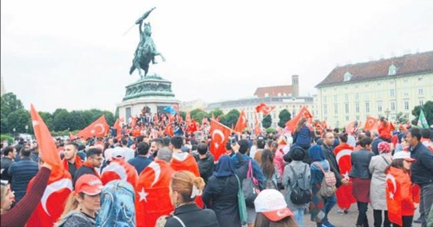 Avusturya’dan Türkler’e ceza