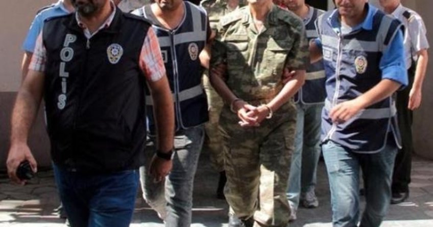 13 askeri personel hakkında yakalama kararı