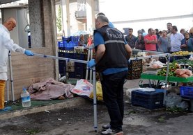 Pazarcılık yapan dayısını tezgahı başında vurdu