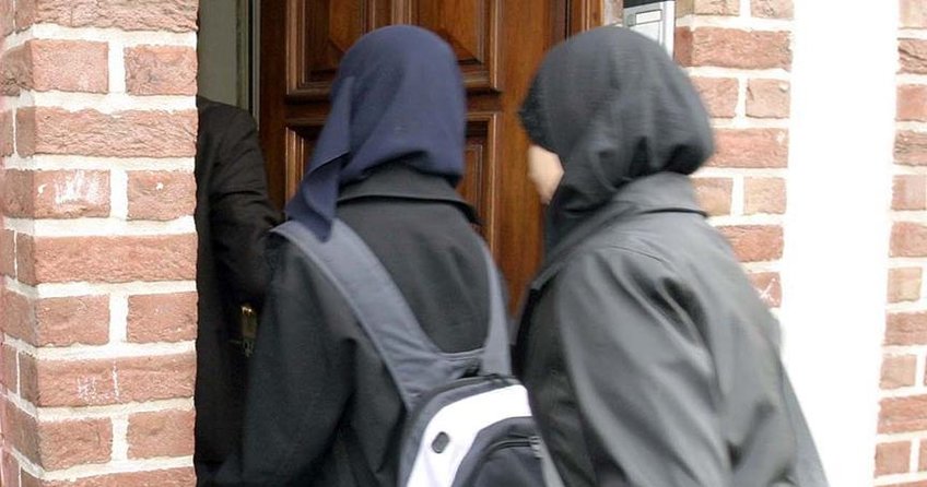 Anverste başörtüsü yasağının kaldırılma vakti geldi
