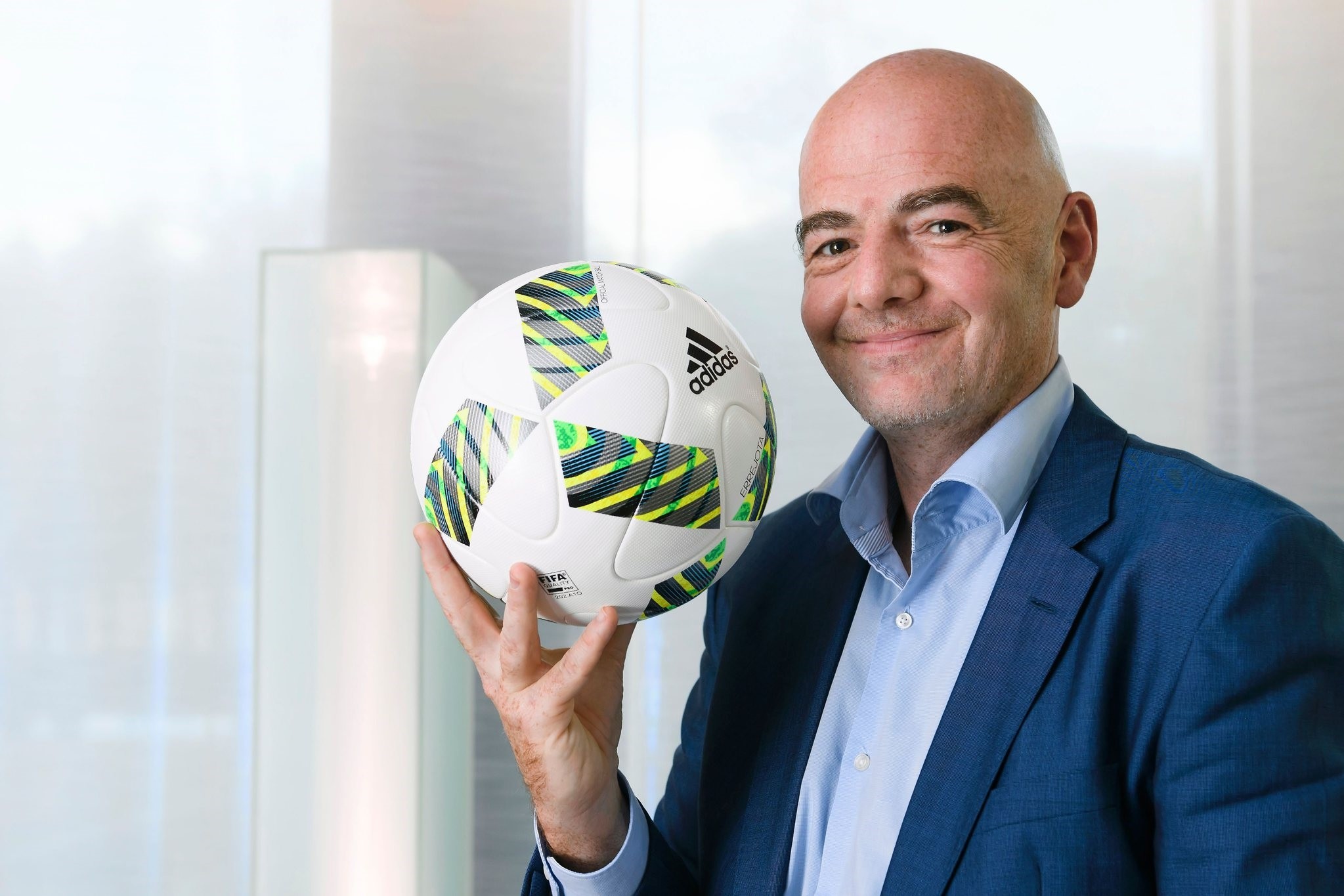 FIFA president Gianni Infantino poses for a picture during a interview with AFP on October 5, 2016 at the world football's governing body headquarters in Zurich. (AFP Photo)