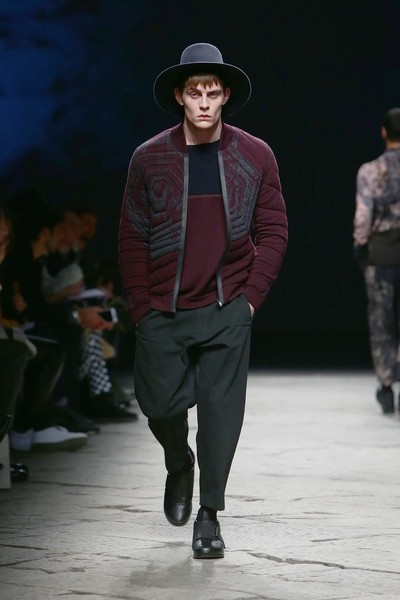 How to dress sharp for winter: 6 style essentials for men | Daily Sabah