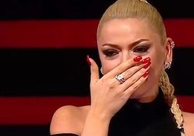 Hadise’ye stüdyoda haciz şoku