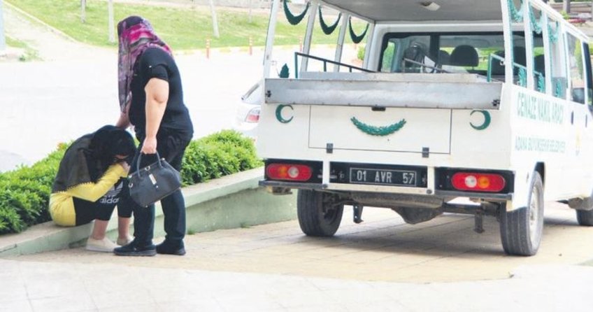 Adana katliamcısını sevgilisi uğurladı