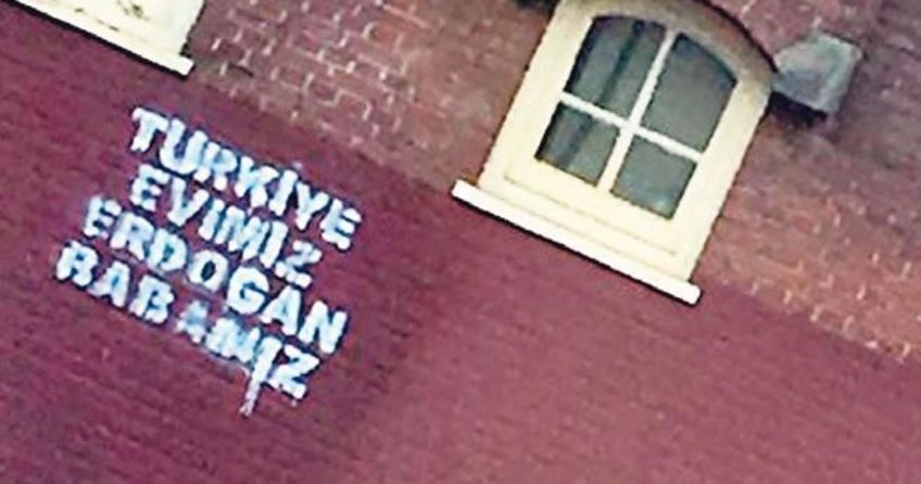 Türkiye evimiz, Erdoğan babamız