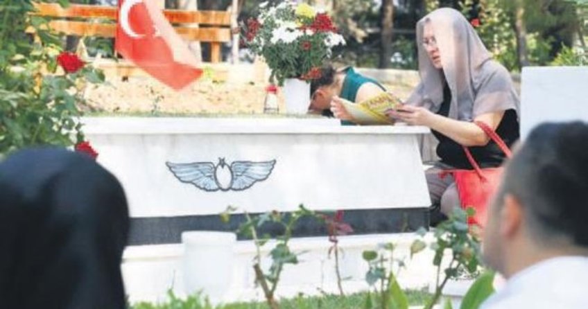 Aileler şehitlerine koştu