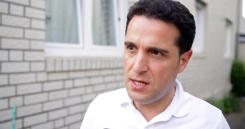 Muayenehanede ırkçı dehşeti