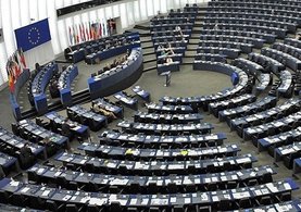 AP Komiseri Hahn: AB olarak Gülen’in büyük bir tehdit olduğunu anlayamadık