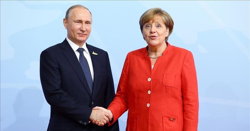 Putin ve Merkel telefonda görüştü