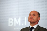 Austrian Interior Minister Wolfgang Sobotka addresses a news conference in Vienna, Austria, September 12, 2016. (Reuters Photo)