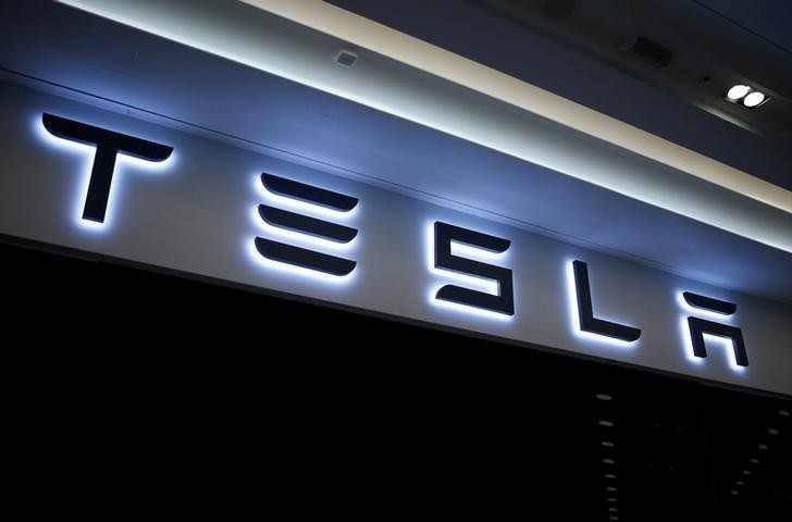 A Tesla logo is seen at its planned store in Hanam, South Korea, December 22, 2016. (REUTERS Photo)