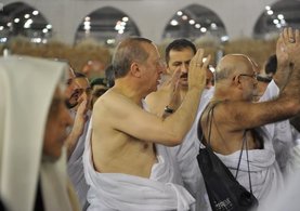 Cumhurbaşkanı Recep Tayyip Erdoğan kabeyi ziyaret etti