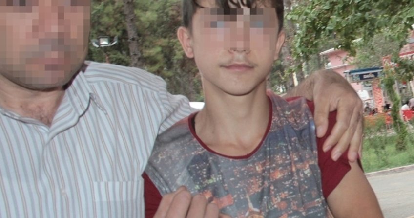 Konuşmasıyla alay edilince 13 yaşında katil oldu