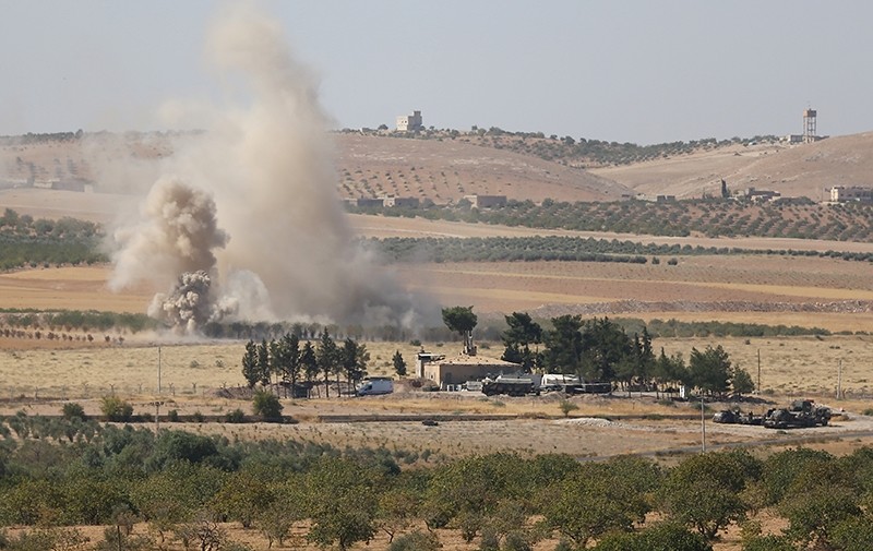 Turkish soldiers help to defuse and dismantle the numerous bombs and booby-traps that Daesh had left behind in Jarablus. (AA Photo)