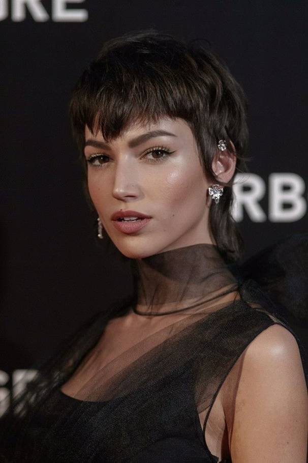 Ursula Corbero Nun Yeni Imaji Harpersbazaar