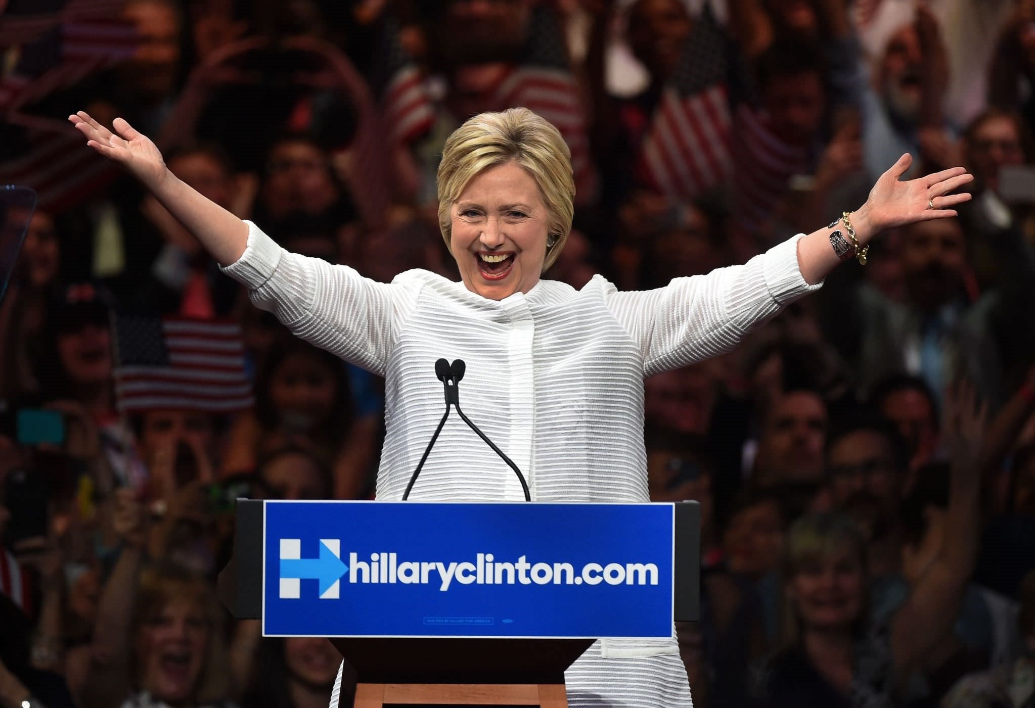 Democratic presidential candidate Hillary Clinton celebrates on stage during her primary night event at the Duggal Greenhouse, Brooklyn Navy Yard, June 7, 2016 in New York. (AFP Photo)