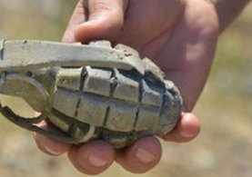 Fransa'nın Atina Büyükelçiliğine motosikletli iki kişi tarafından bombalı saldırı
